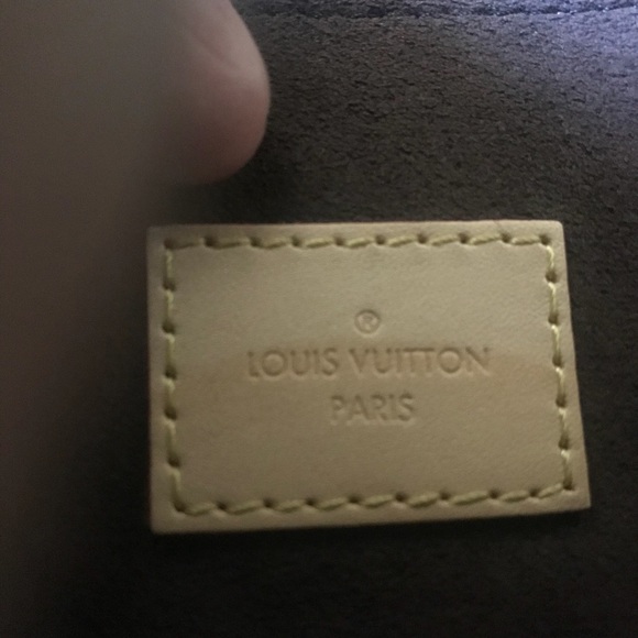 SOLD !!!! Authentic LV Pochete Metis - Picture 4 of 8